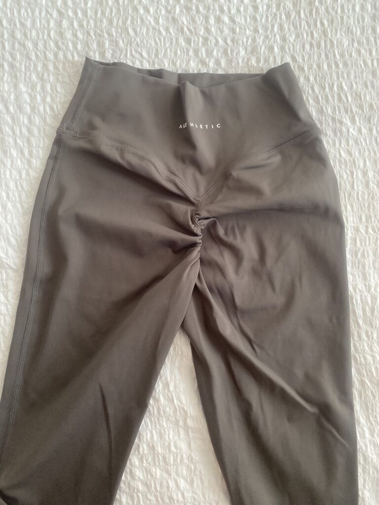 Image #2 from Daniela